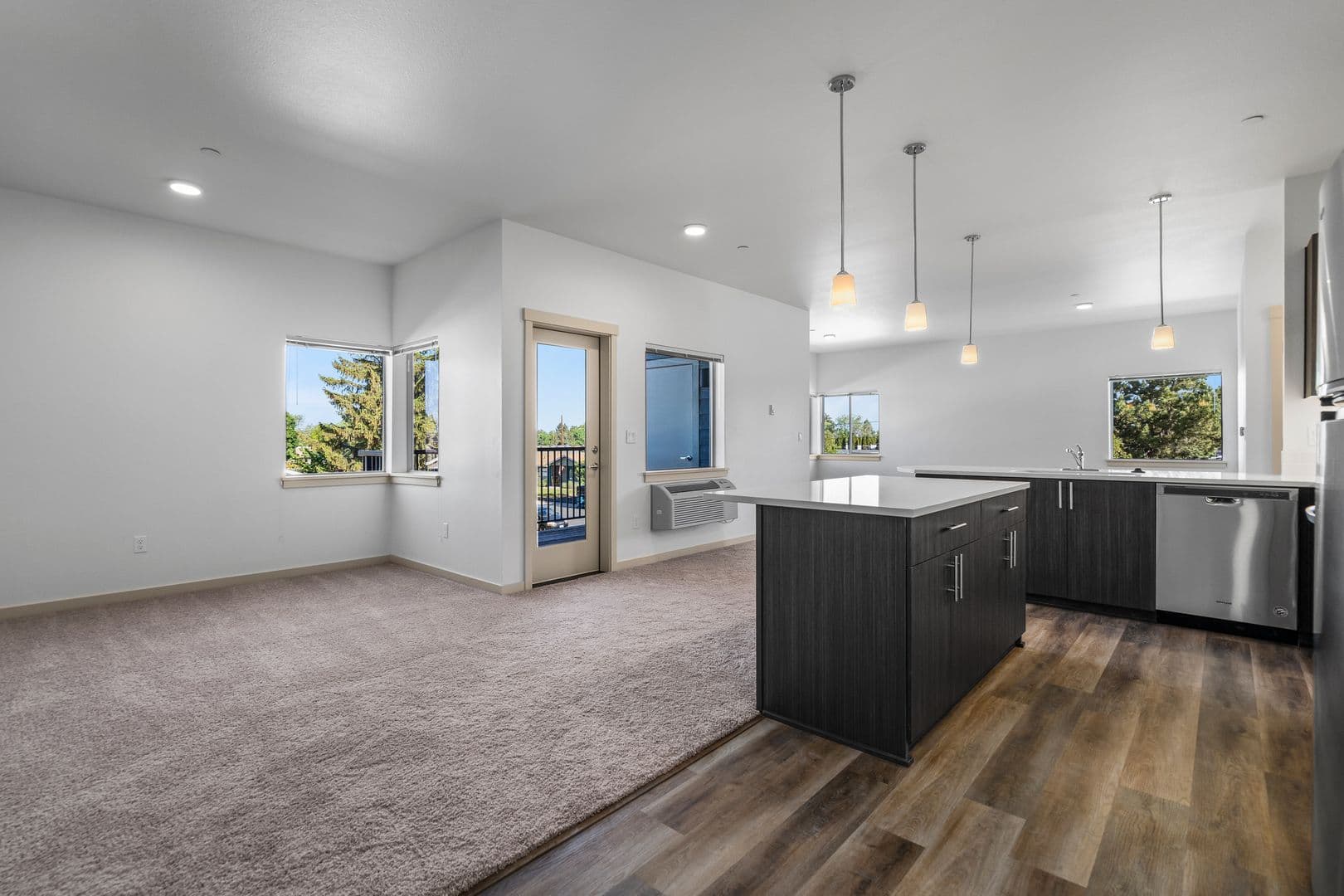 Redmond Apartment: 630 NW Kingwood Ave