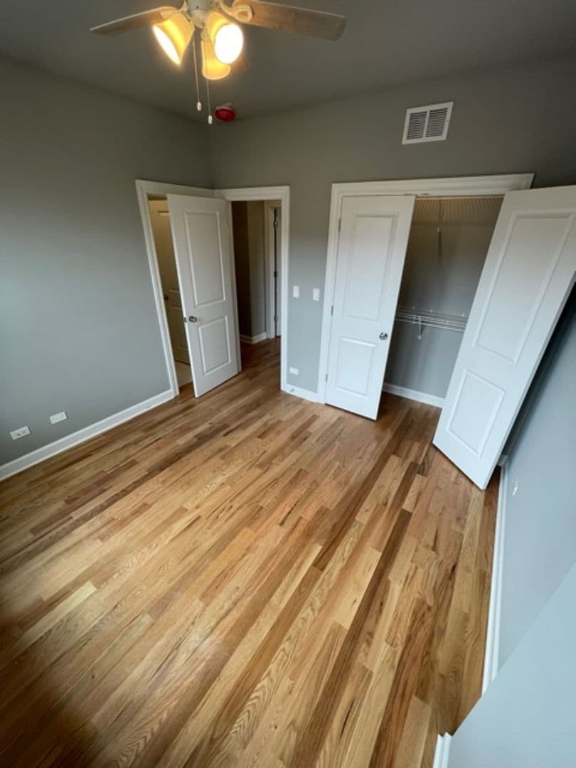 Chicago Apartment: 6204 S. Kimbark