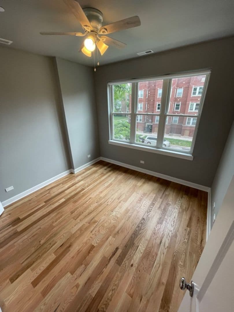 Chicago Apartment: 6204 S. Kimbark