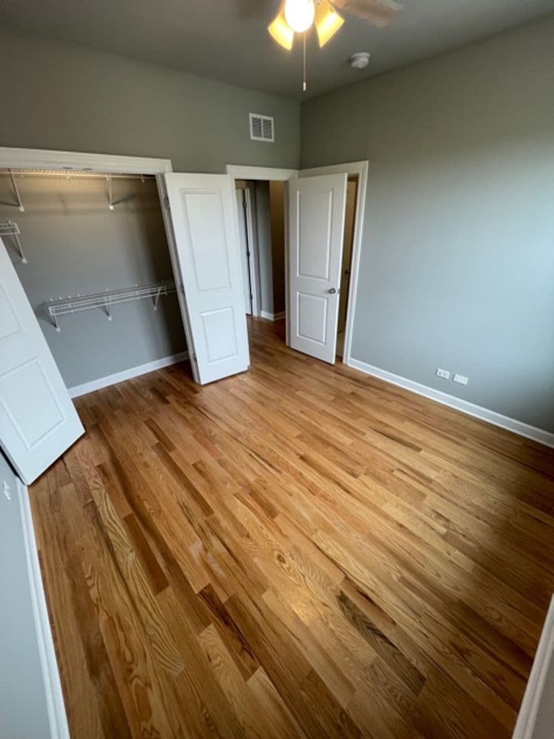 Chicago Apartment: 6204 S. Kimbark