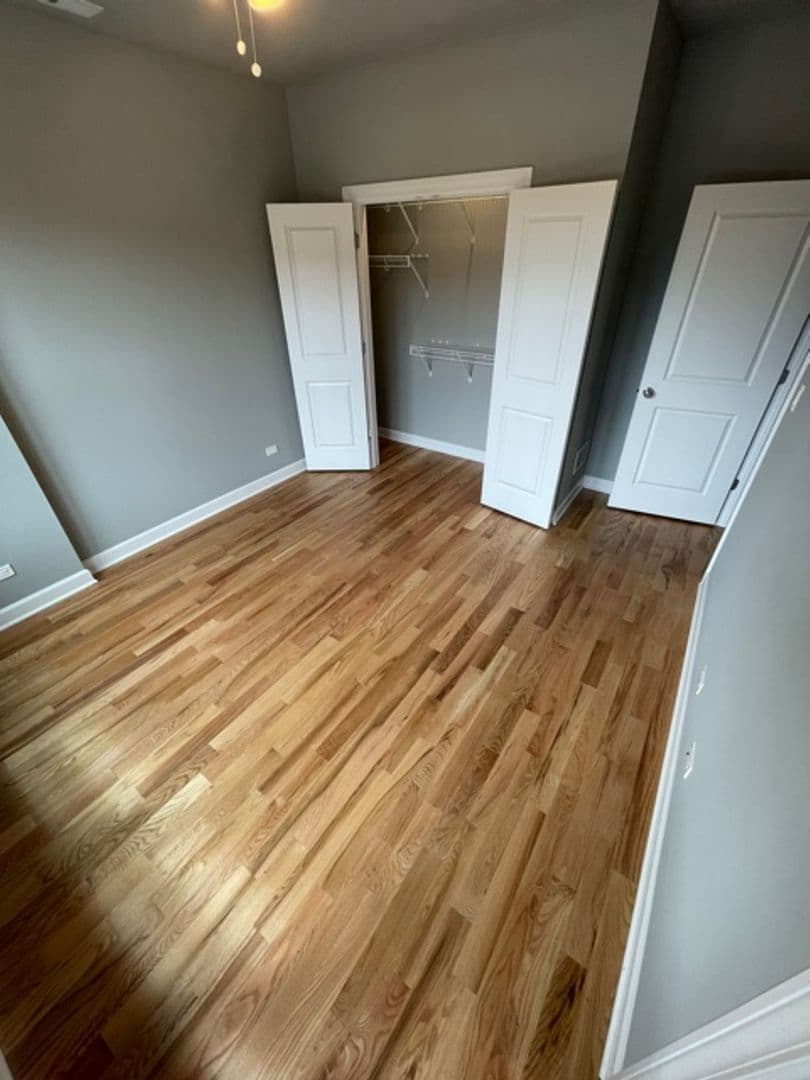 Chicago Apartment: 6204 S. Kimbark
