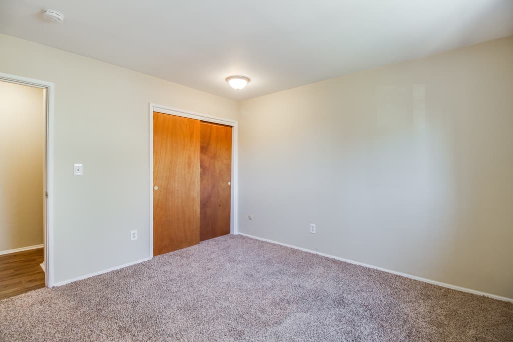 Lansing Apartment: 723 W Shiawassee
