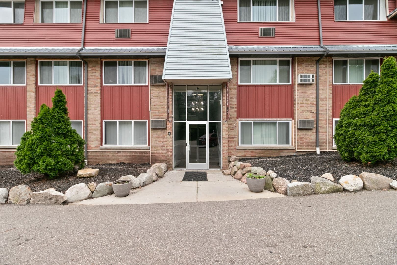 Kalamazoo Apartment: 105 N Kendall Ave