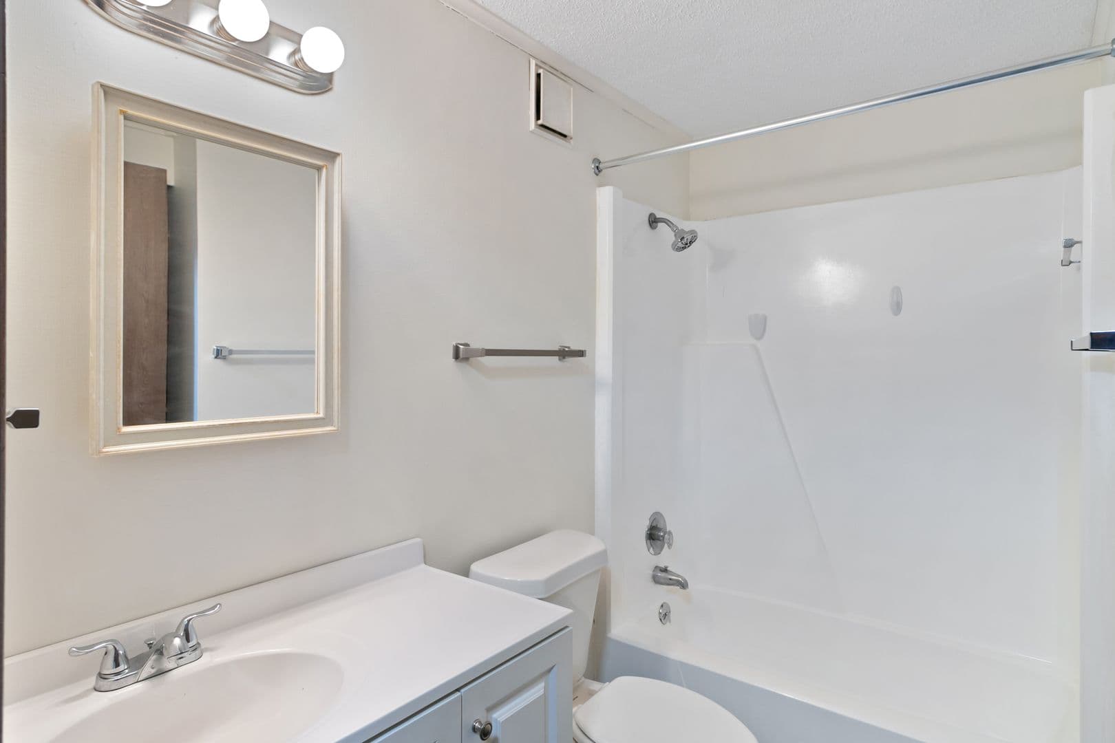 Haslett Apartment: 1373 Montgomery Court