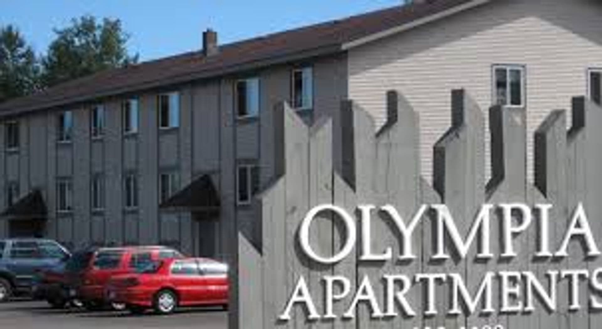 Marquette Apartment: 2040 Presque Isle Ave