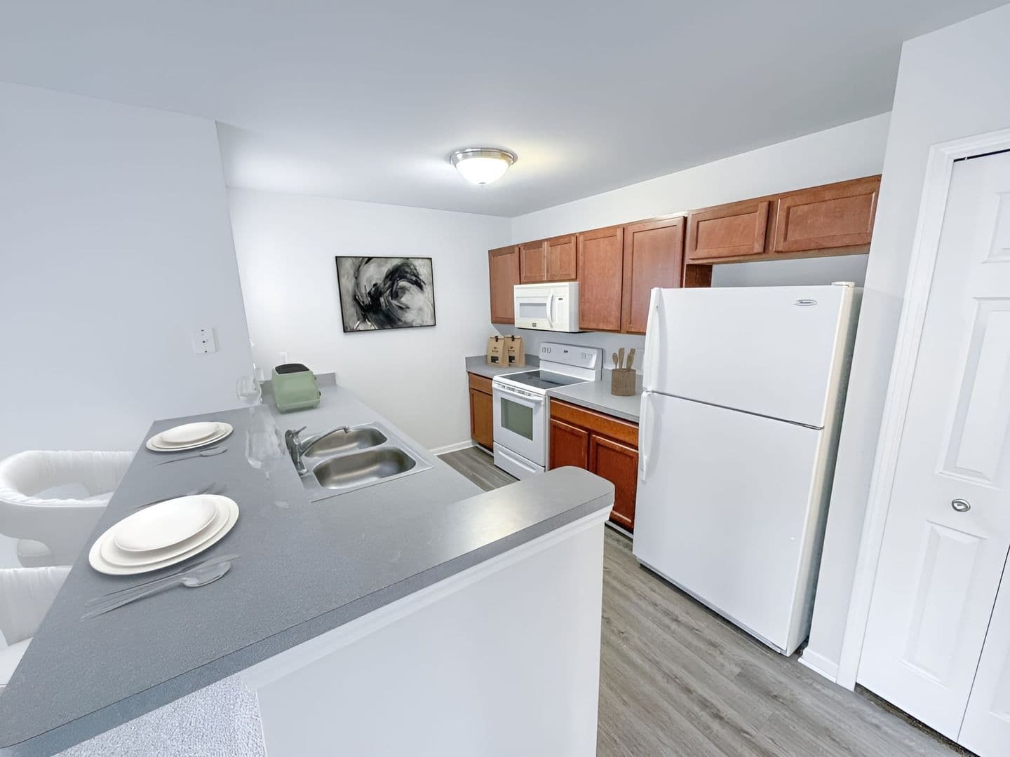 Milford Apartment: 538 Napa Valley Drive