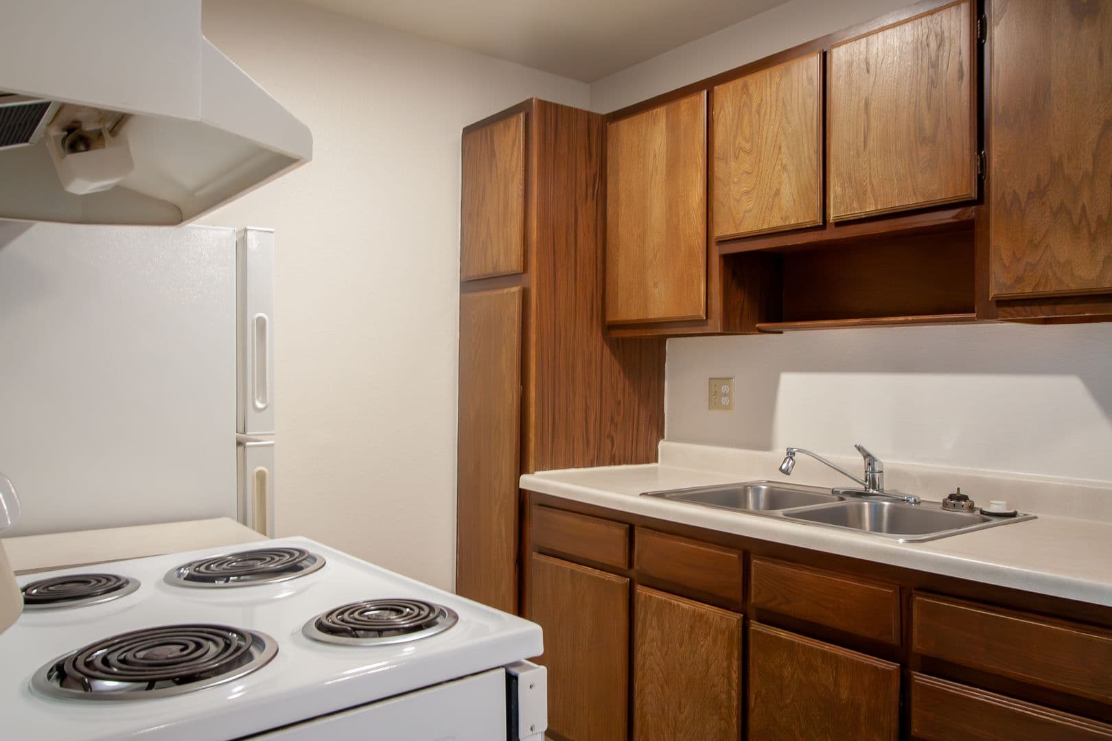 East Lansing Apartment: 2345 N. Harrison Road