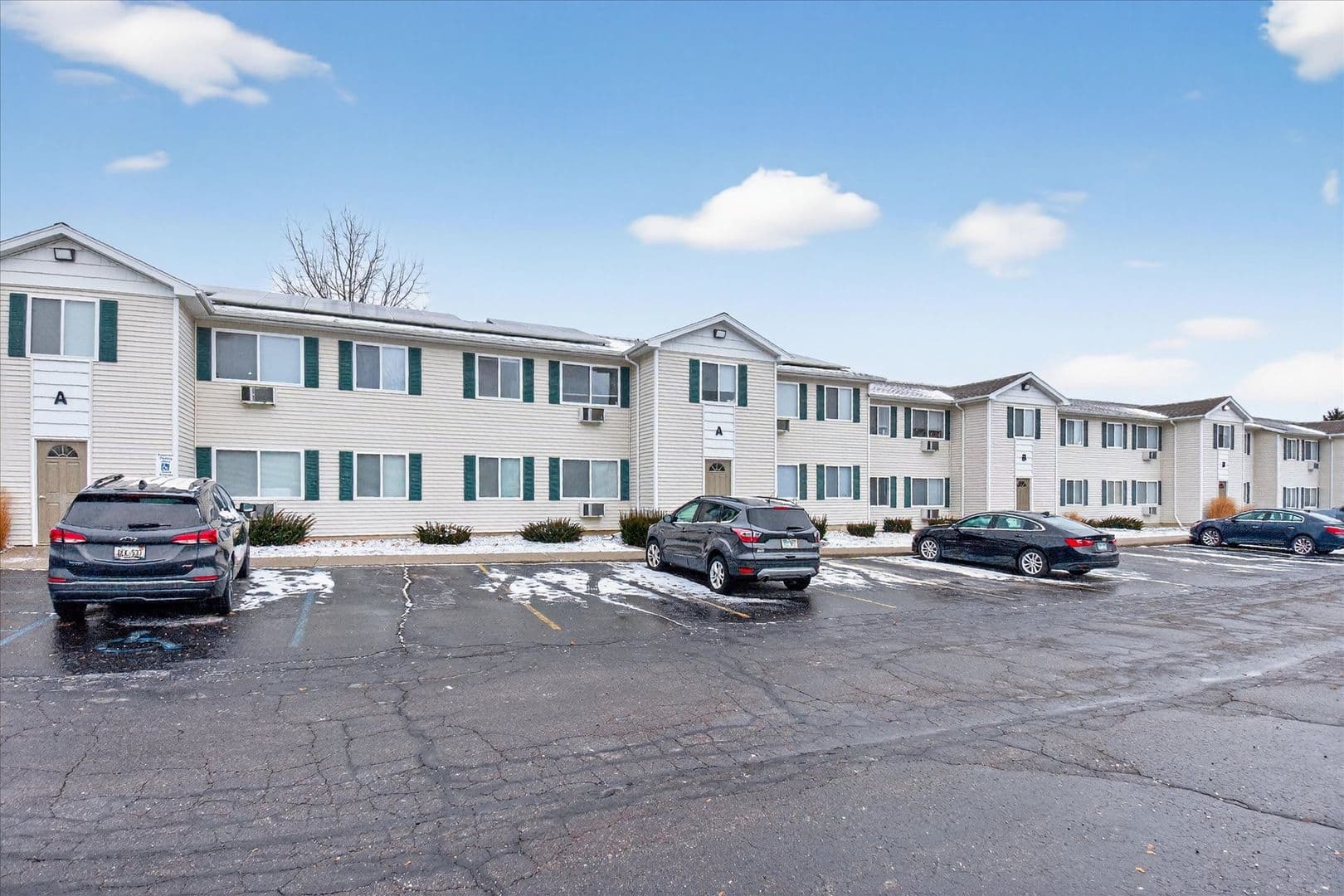 Shepherd Apartment: 127 S Union Street