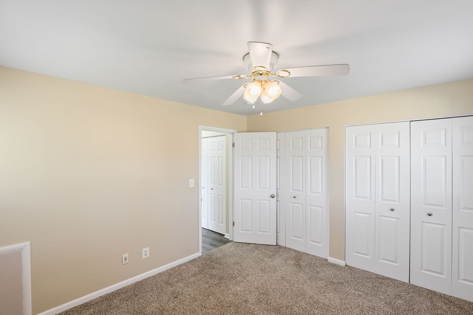 Howell Apartment: 727 & 739 E. Sibley Street   330 Bush Street