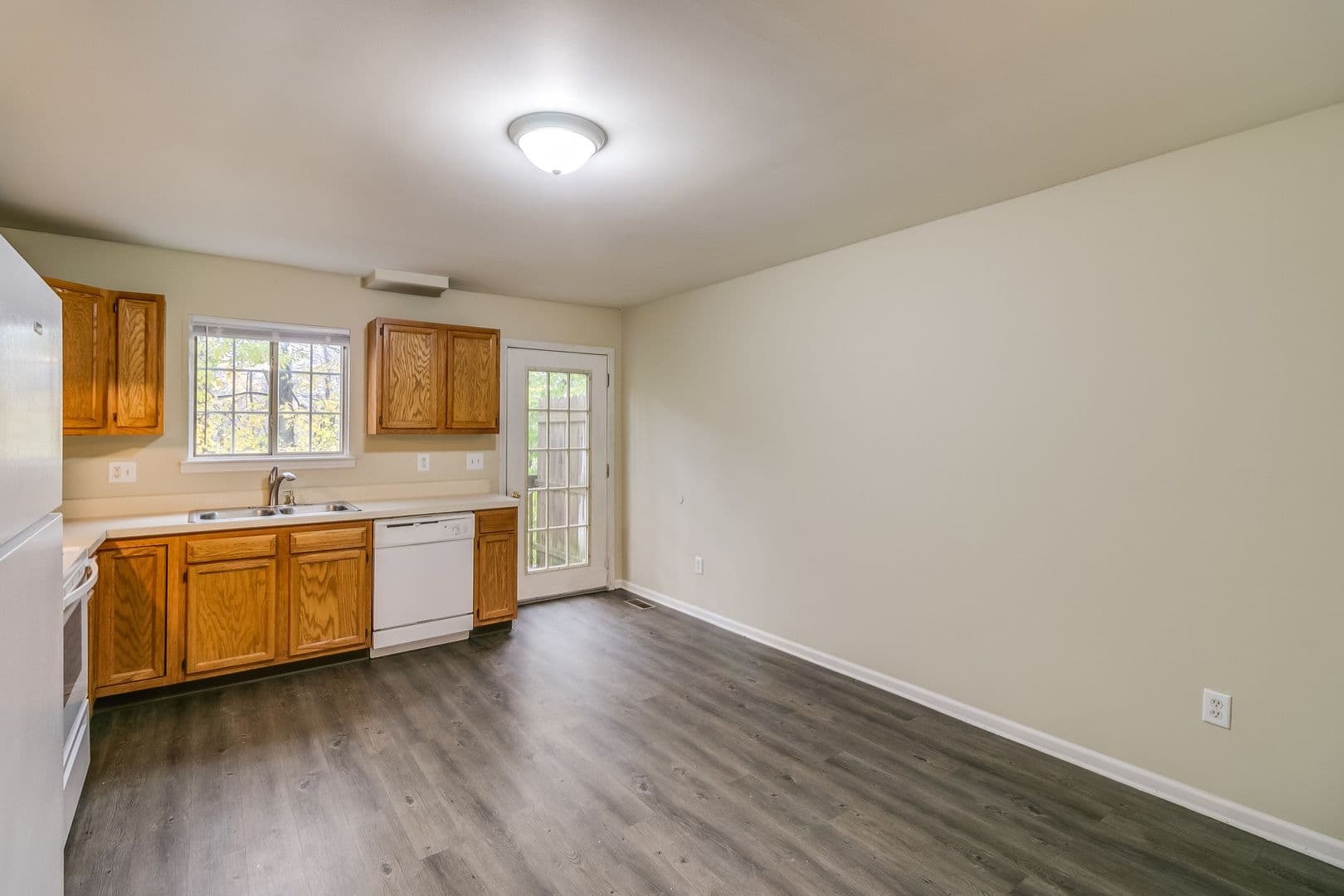 Waterford Apartment: 5689 Cooley Village Road