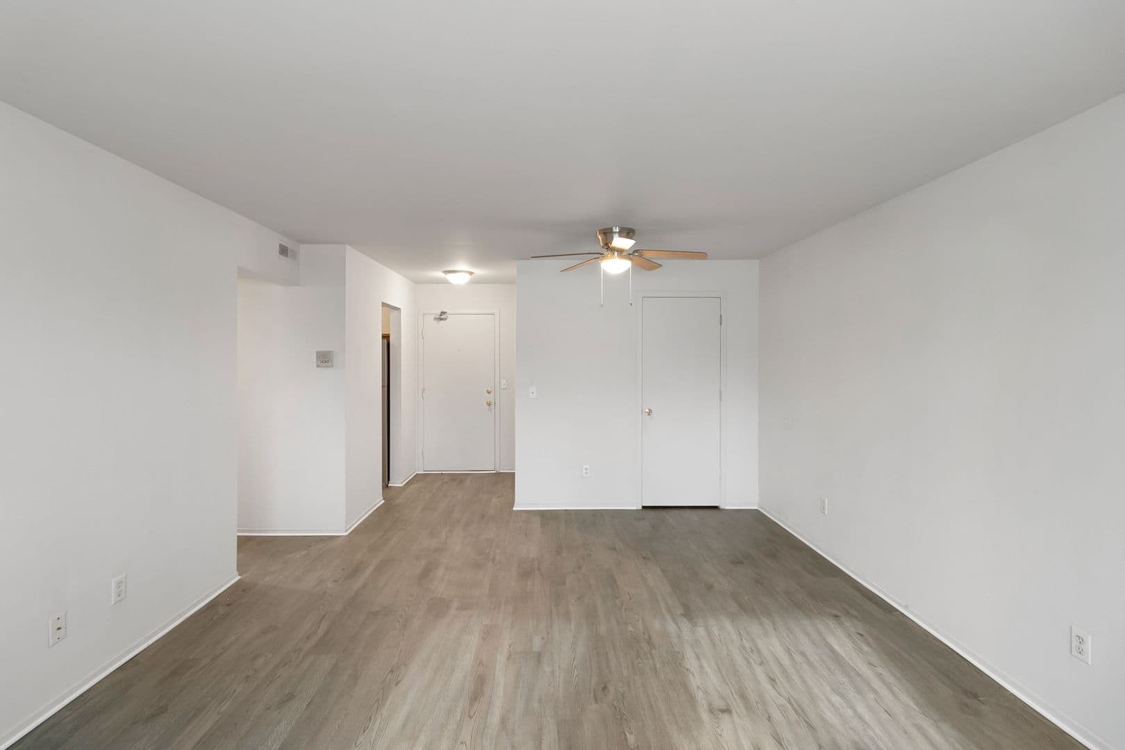 Farmington Hills Apartment: 31600 W. Nine Mile Rd