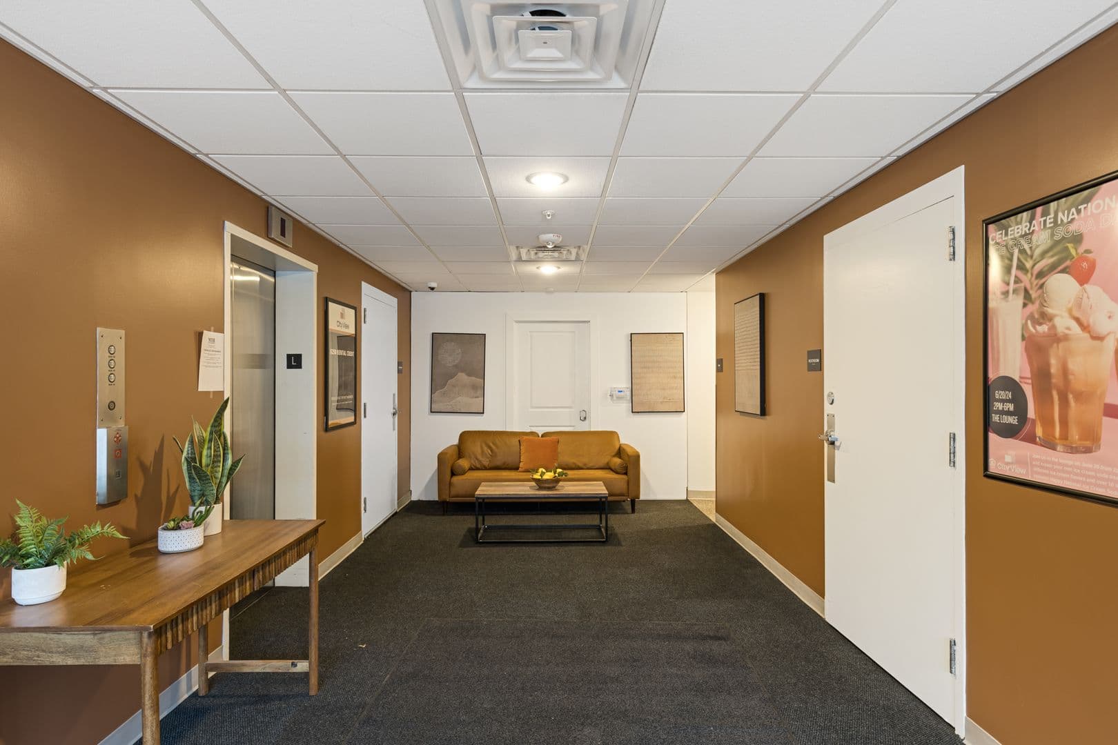 Lansing Apartment: 501 S  Capitol Avenue