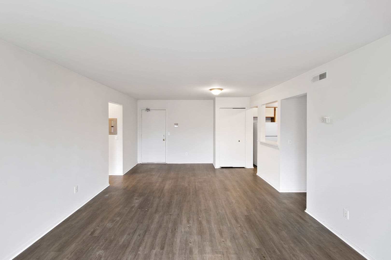Farmington Hills Apartment: 31600 W. Nine Mile Rd