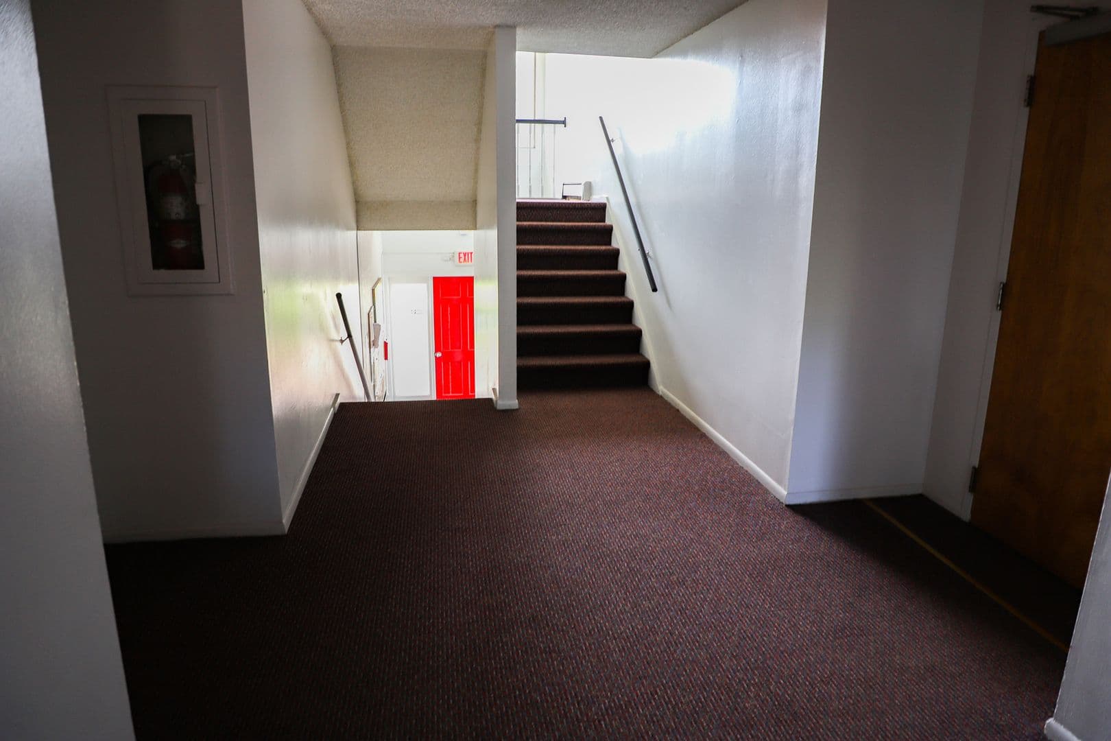 Albion Apartment: 205 E. Watson Street