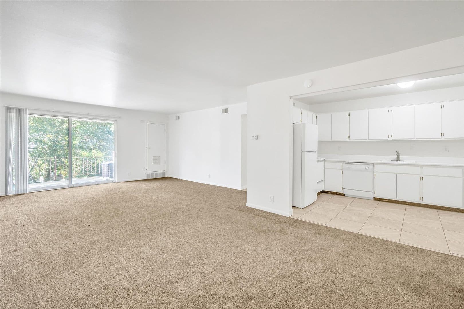 Owosso Apartment: 410 N. Ball St
