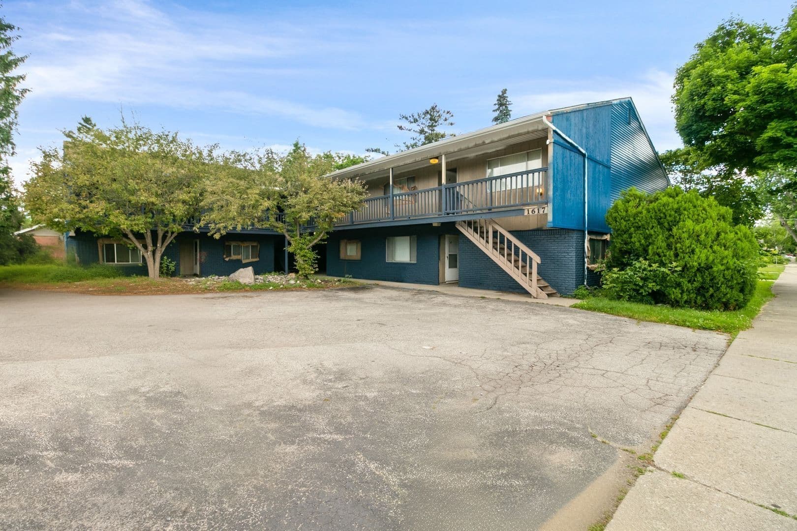 Saginaw Apartment: 1617 North Mason Street