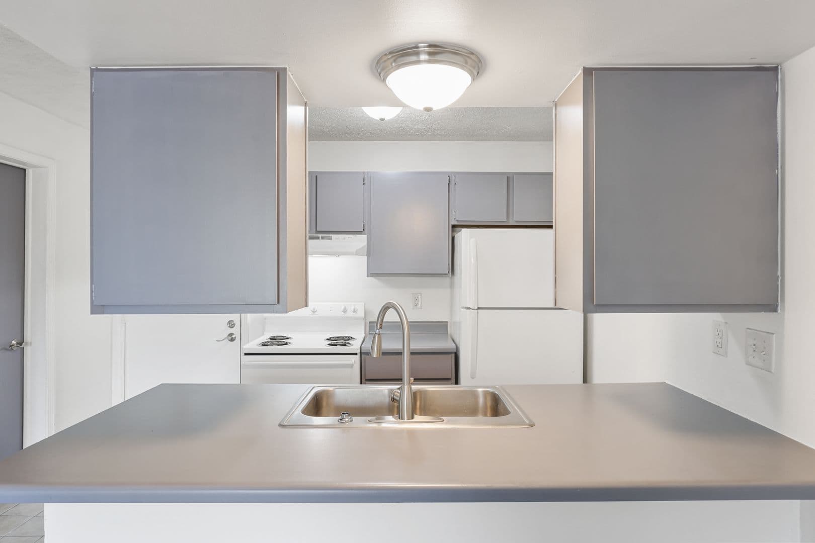 East Lansing Apartment: 1224 East Saginaw