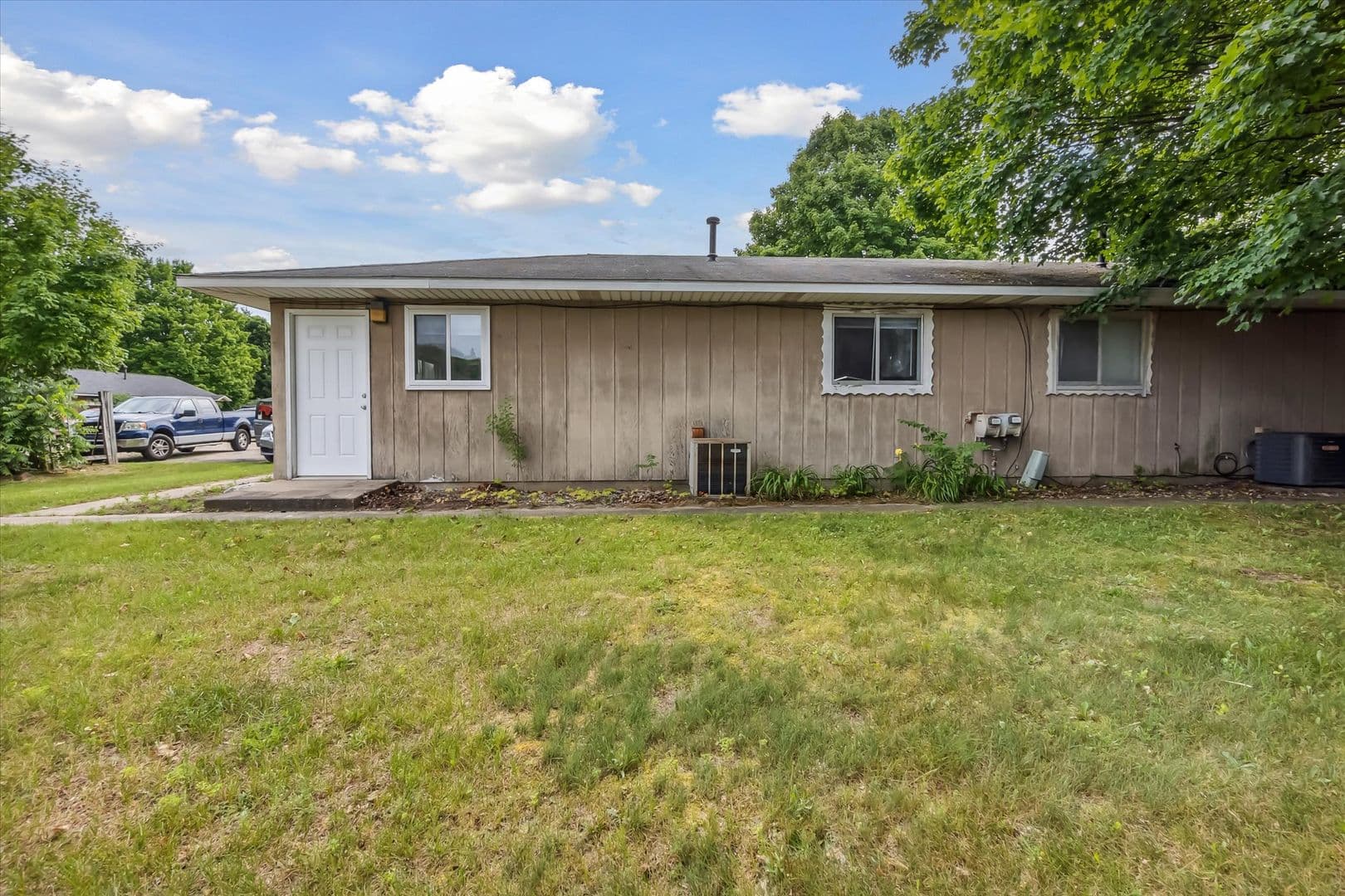 Lawton Apartment: 210 Morrill