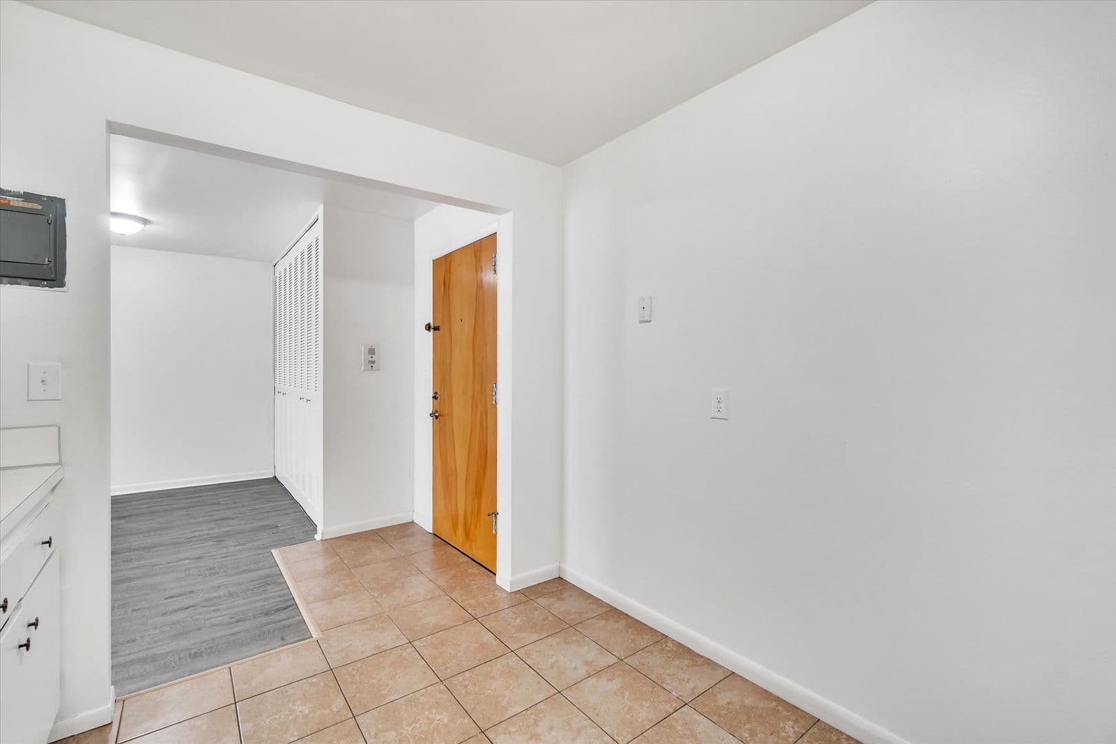 Owosso Apartment: 410 N. Ball St
