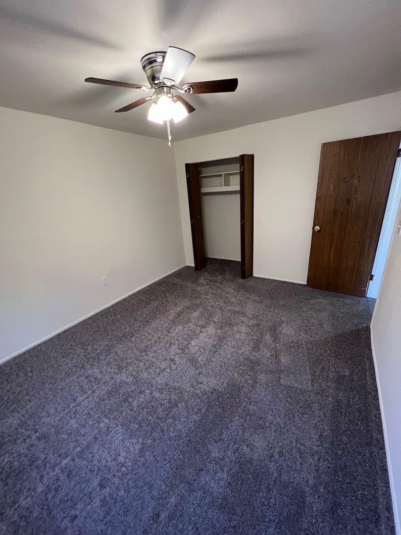 Roseville Apartment: 16435 E 12 Mile Rd