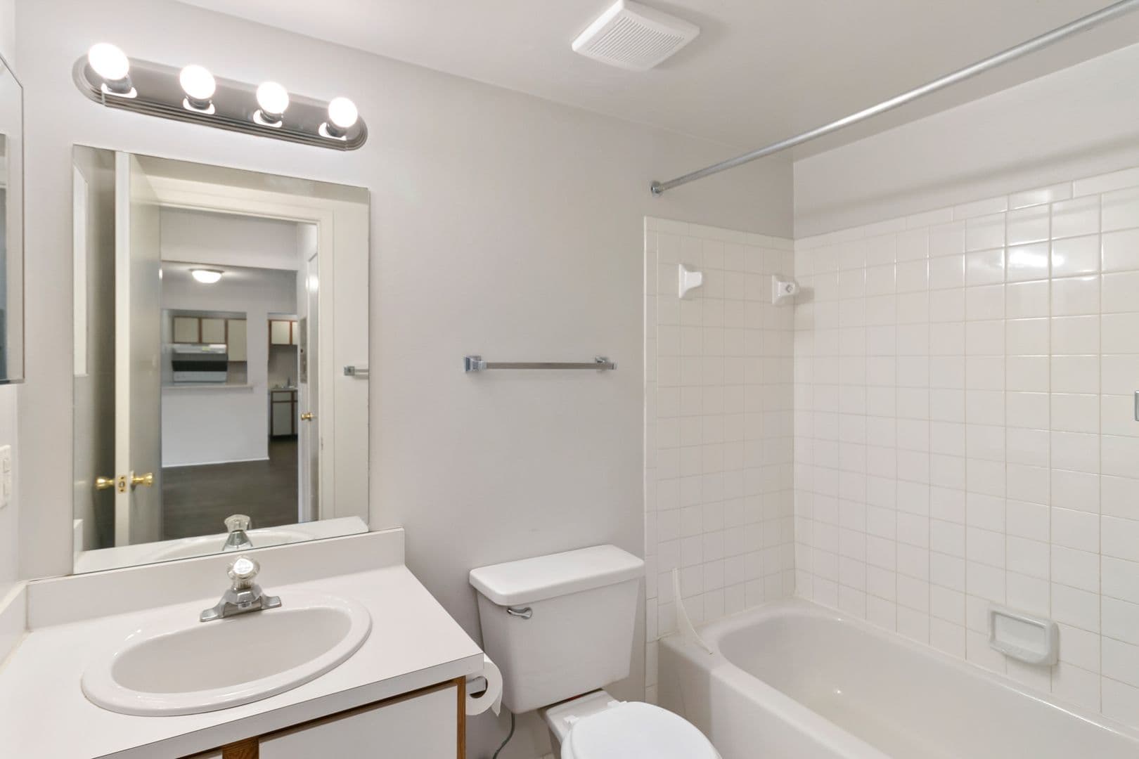 Farmington Hills Apartment: 31600 W. Nine Mile Rd