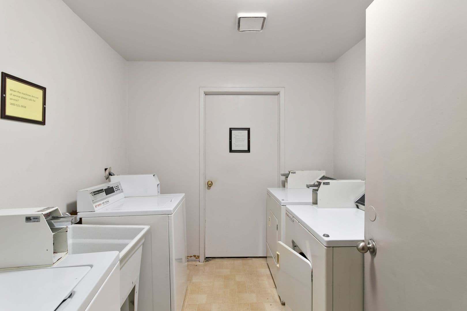 Farmington Hills Apartment: 31600 W. Nine Mile Rd