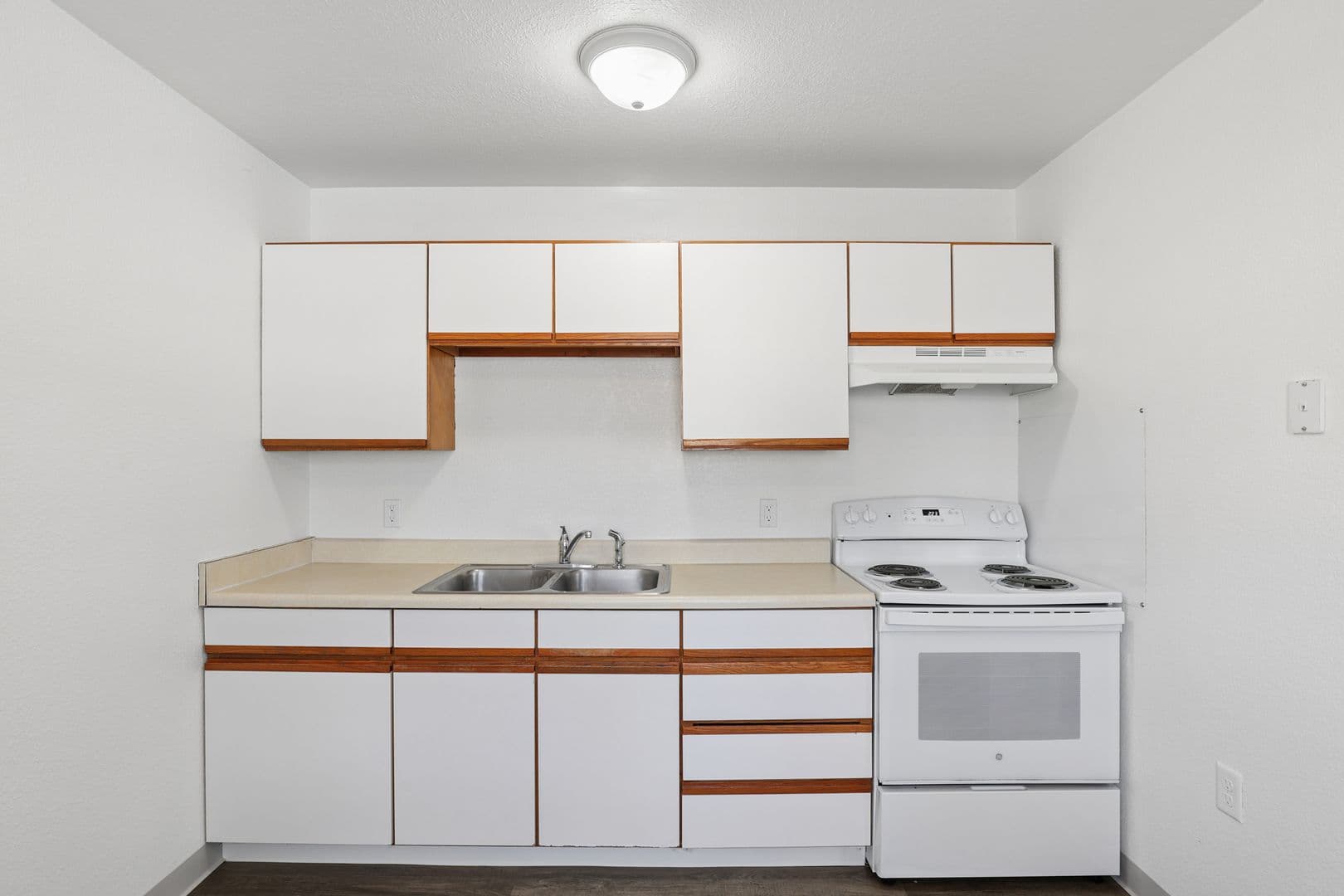 Clare Apartment: 235 Dwyer Avenue