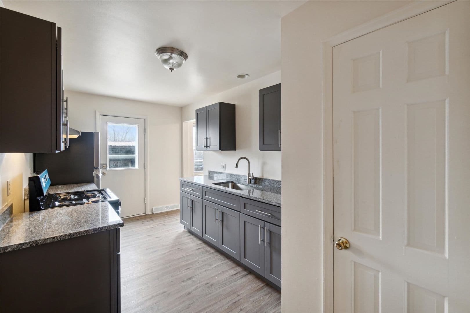 Saginaw Apartment: 2601 Germain