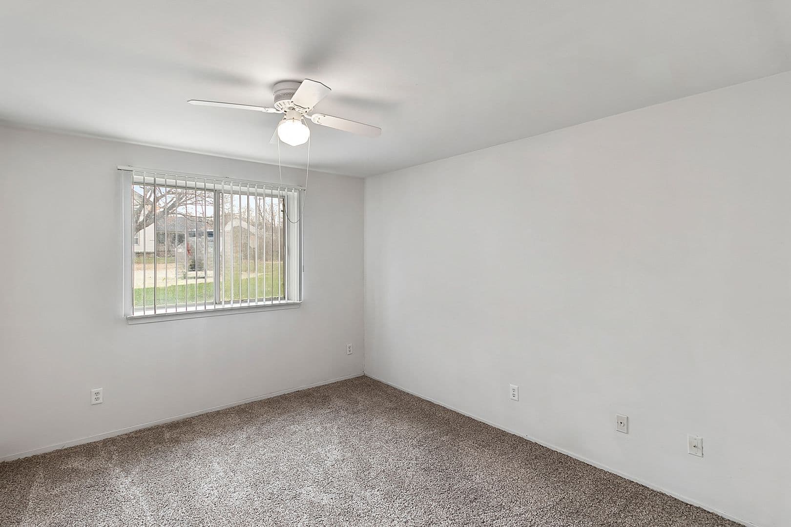Farmington Hills Apartment: 31600 W. Nine Mile Rd