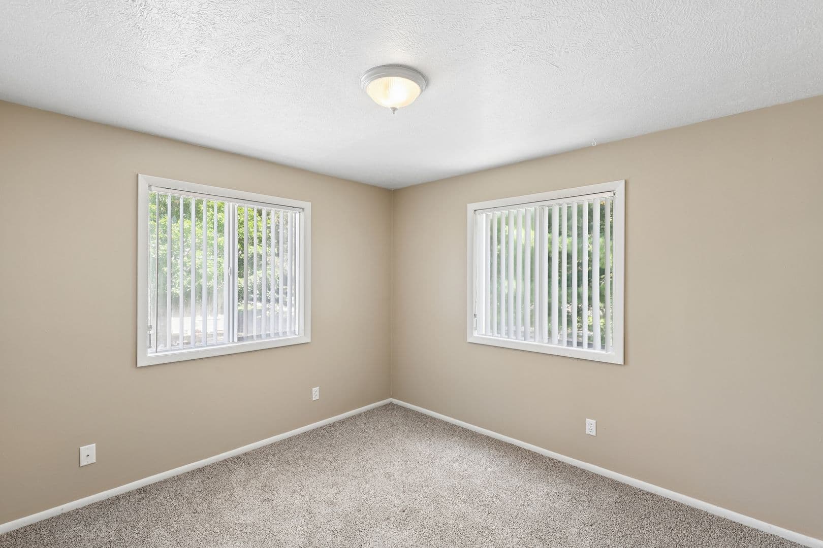 DeWitt Apartment: 270 Brunswick Drive
