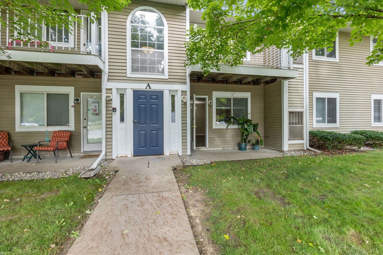 Augusta Apartment: 504 W Jefferson
