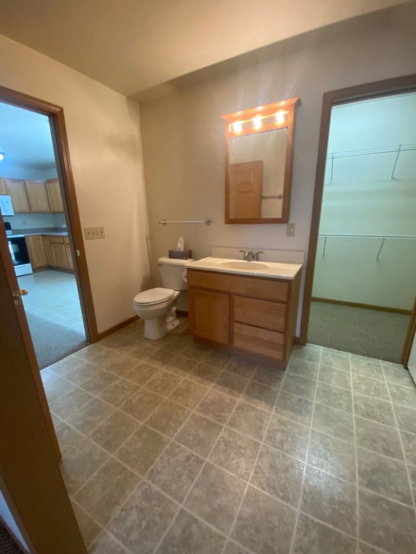 Coldwater Apartment: 4 Burns Park Drive
