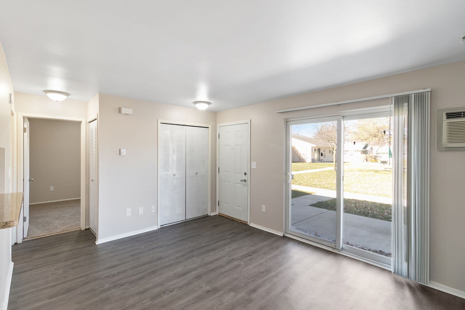 Howell Apartment: 428 Greenwich Drive