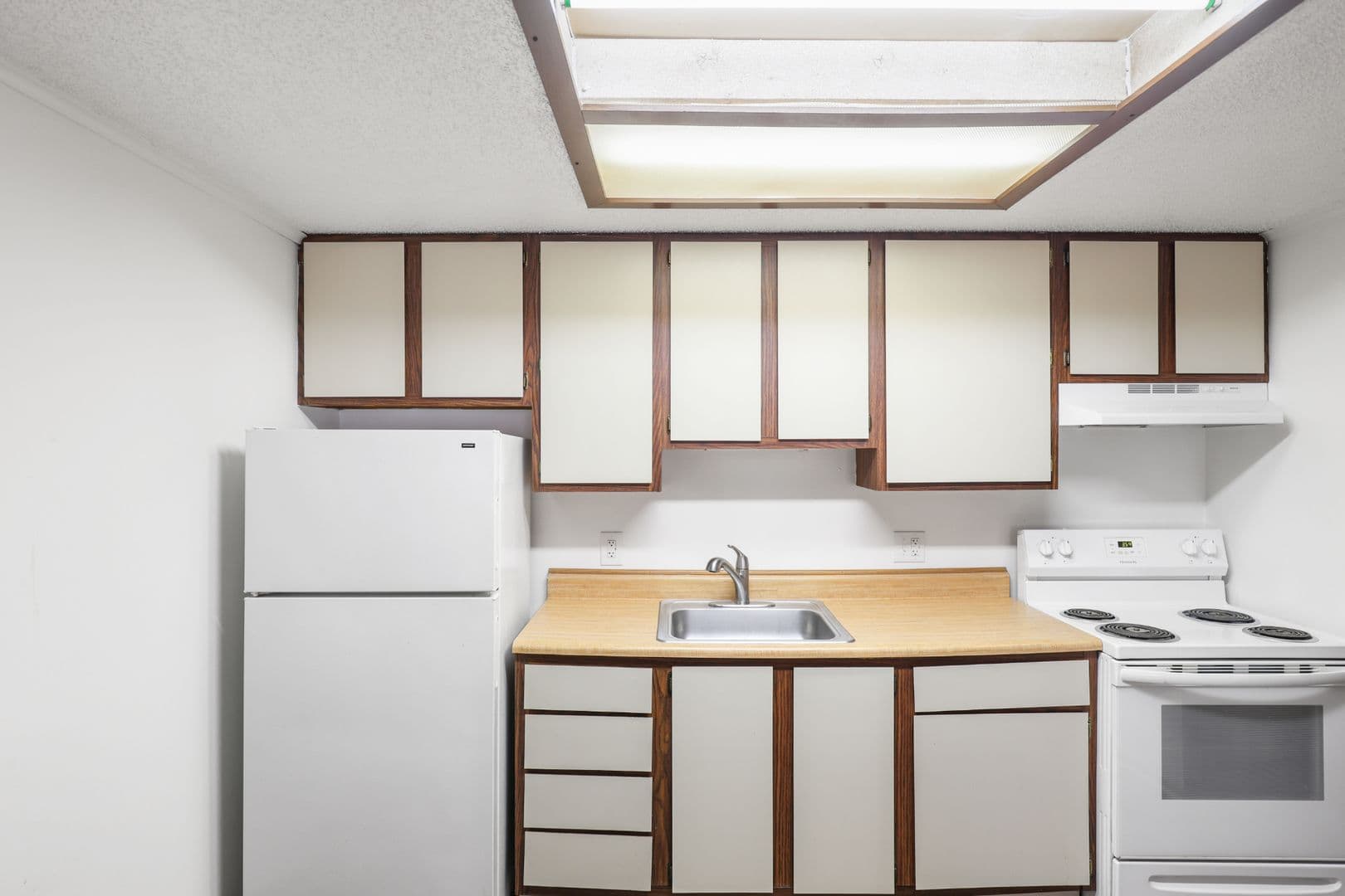 Haslett Apartment: 1373 Montgomery Court