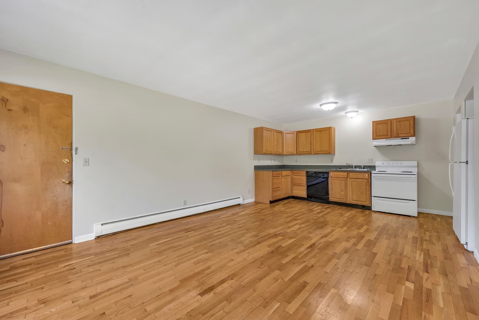East Lansing Apartment: 1410 Old Canton Lane