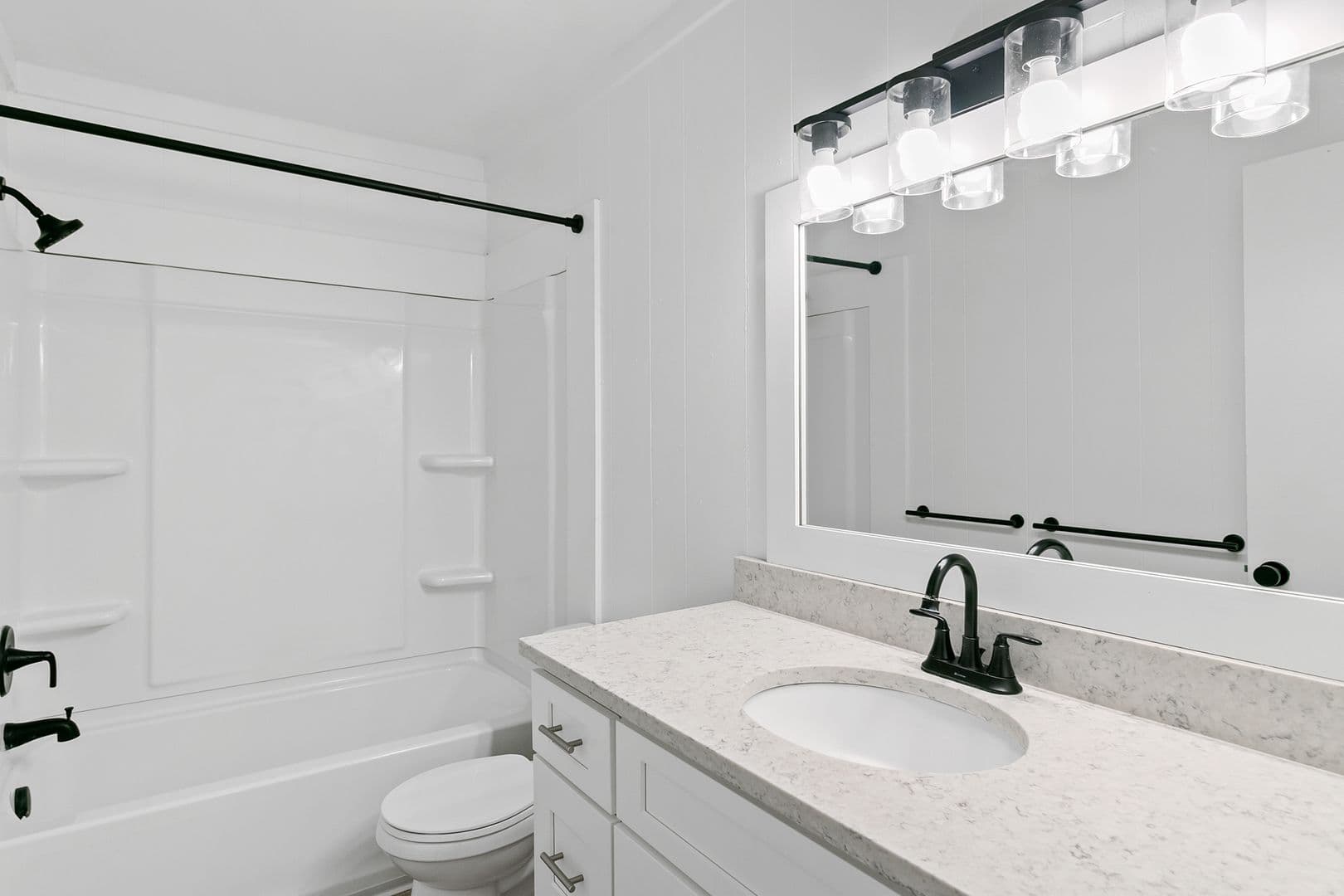 Kalamazoo Apartment: 105 N Kendall Ave