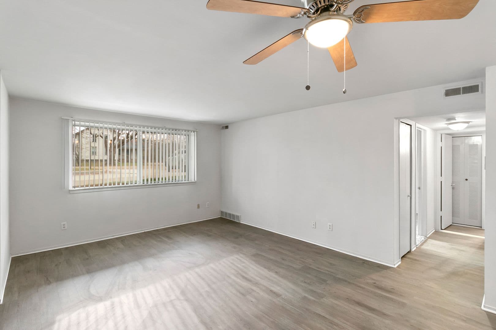 Farmington Hills Apartment: 31600 W. Nine Mile Rd