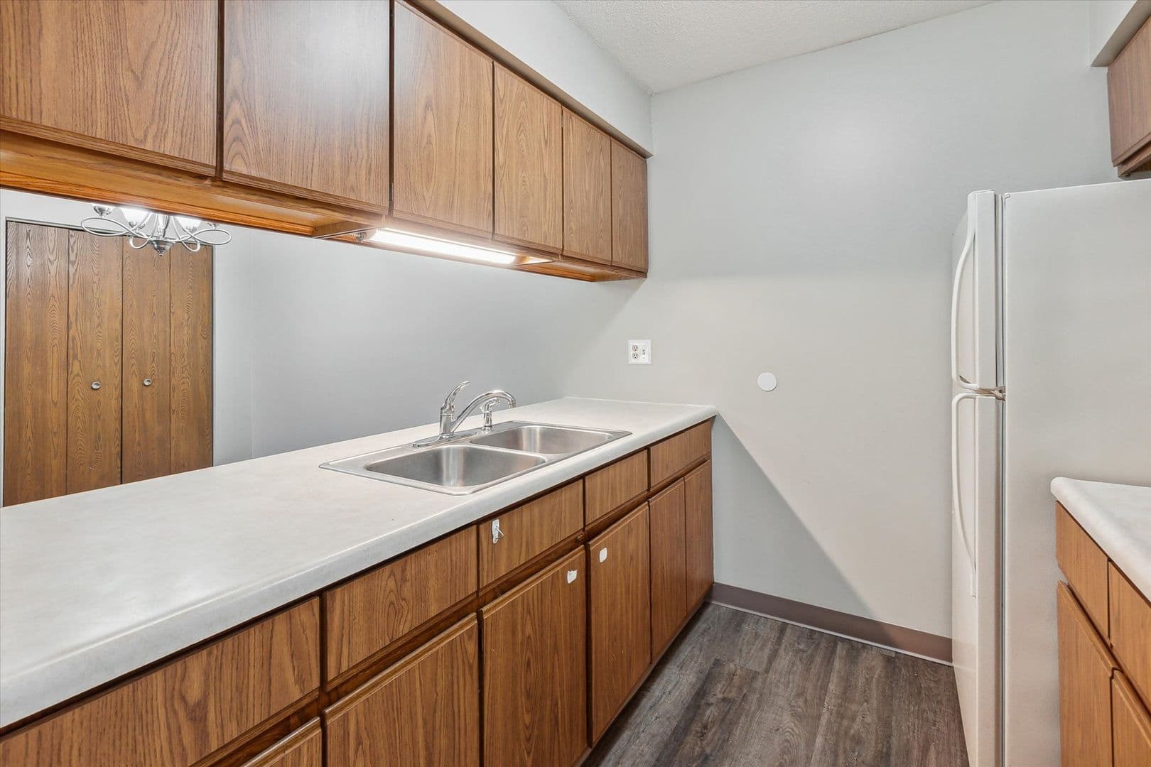 Augusta Apartment: 504 W Jefferson