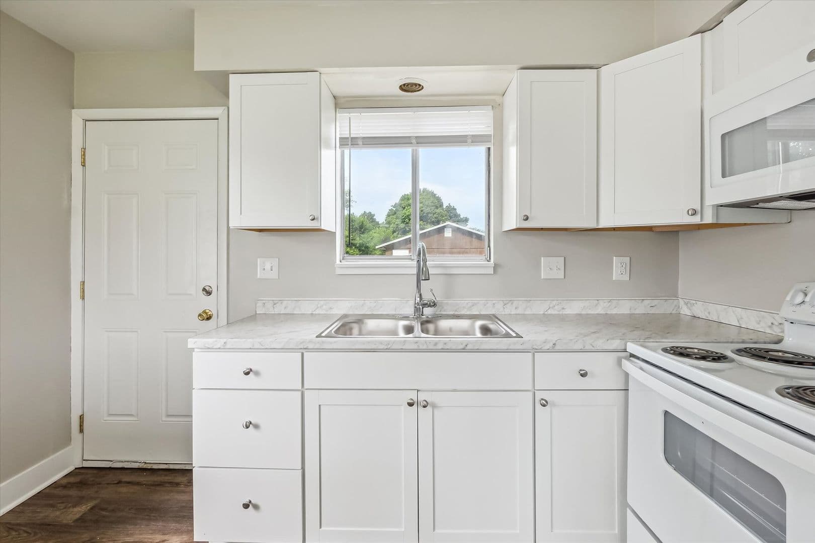 Lawton Apartment: 210 Morrill