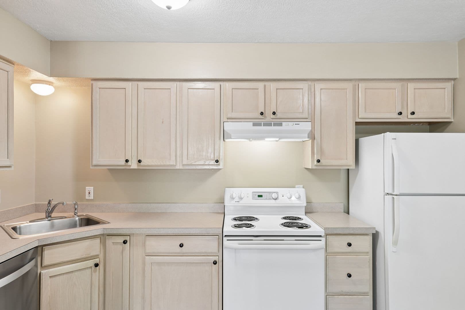 DeWitt Apartment: 270 Brunswick Drive