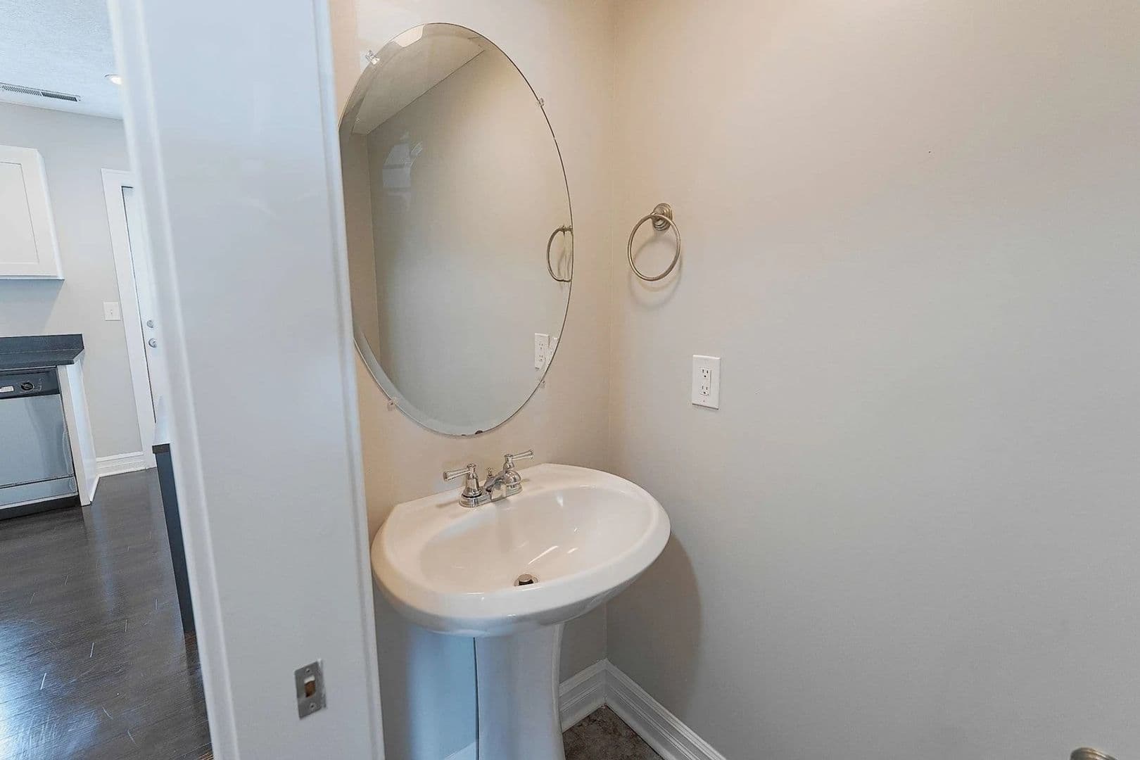 East Lansing Apartment: 3945 Hunsaker Drive