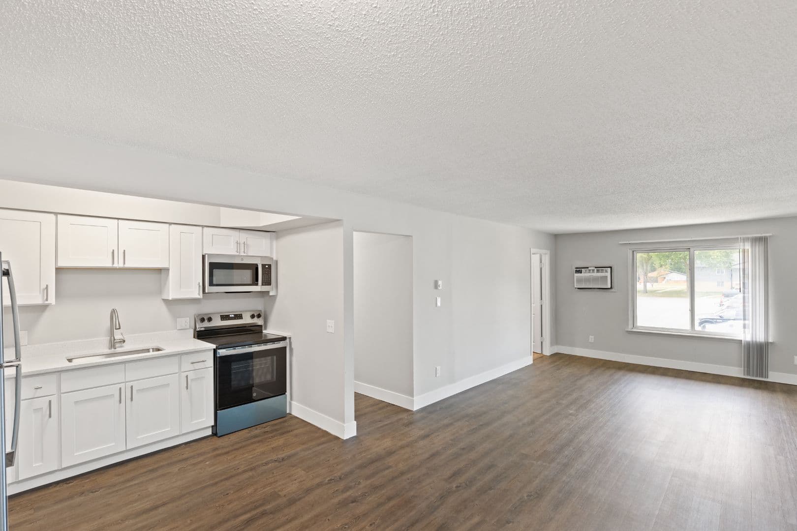 Washington Township Apartment: 8365 S. Stony Dr.