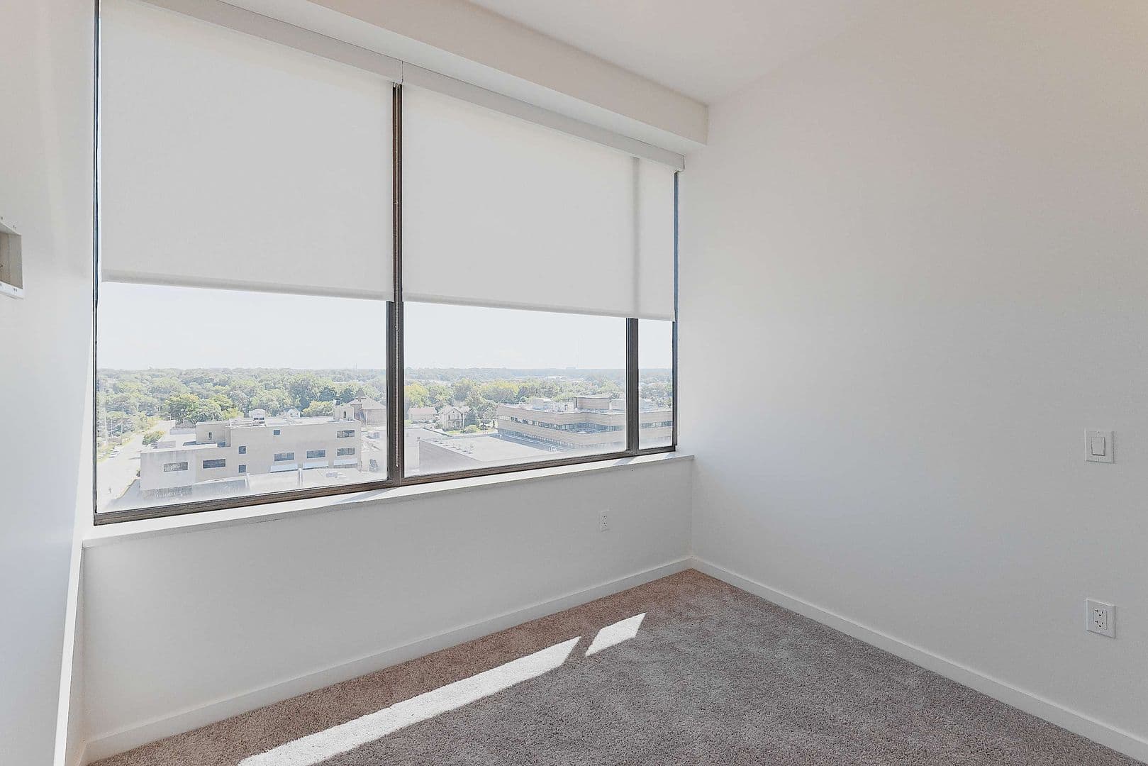 Lansing Apartment: 501 S  Capitol Avenue