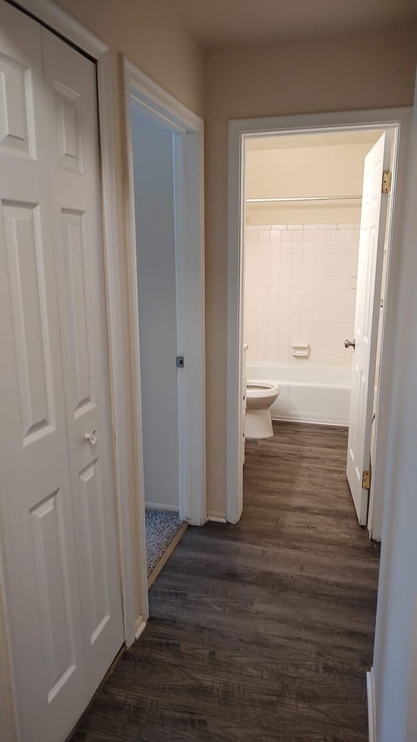 Davison Apartment: 348 E. Clark Street