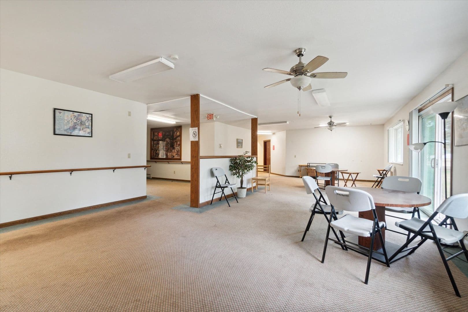 Pewamo Apartment: 140 W North St