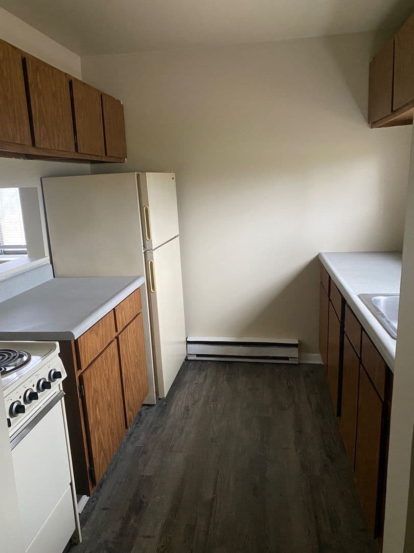 Fowlerville Apartment: 360 N. Ann Street