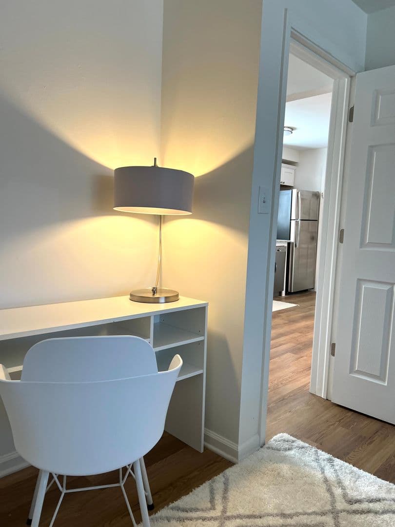 Royal Oak Apartment: 4001 W 13 Mile Road
