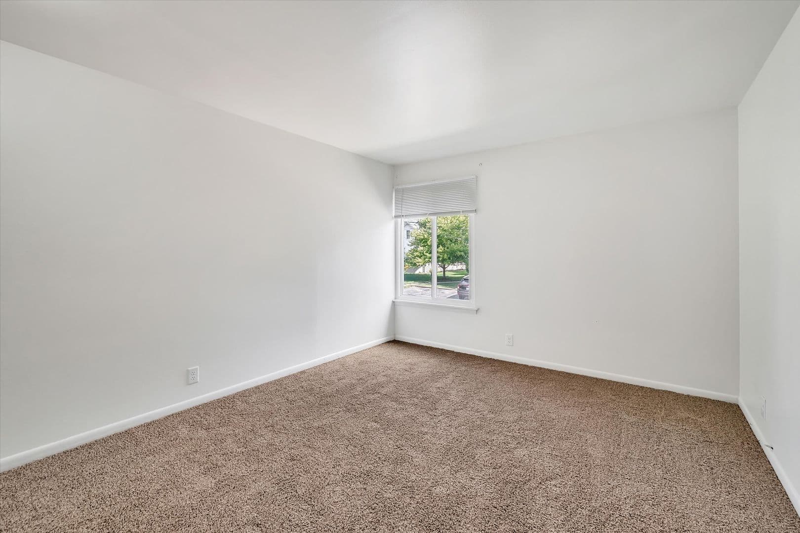 Owosso Apartment: 410 N. Ball St