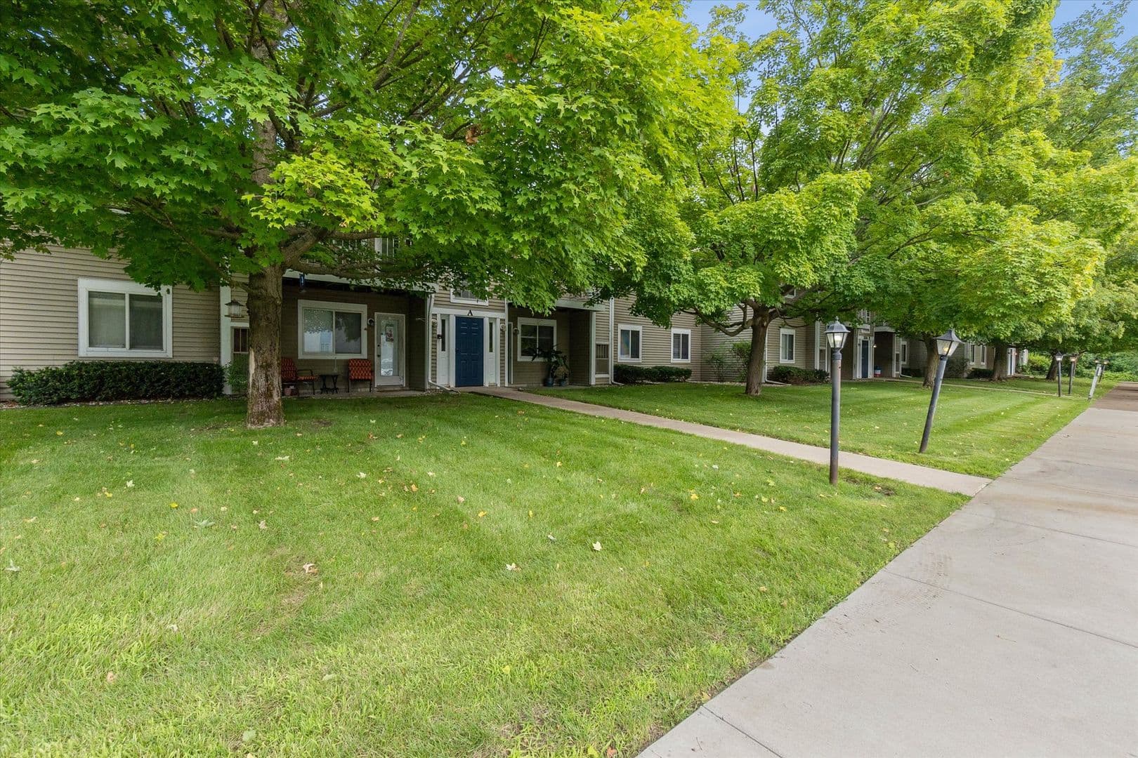 Augusta Apartment: 504 W Jefferson