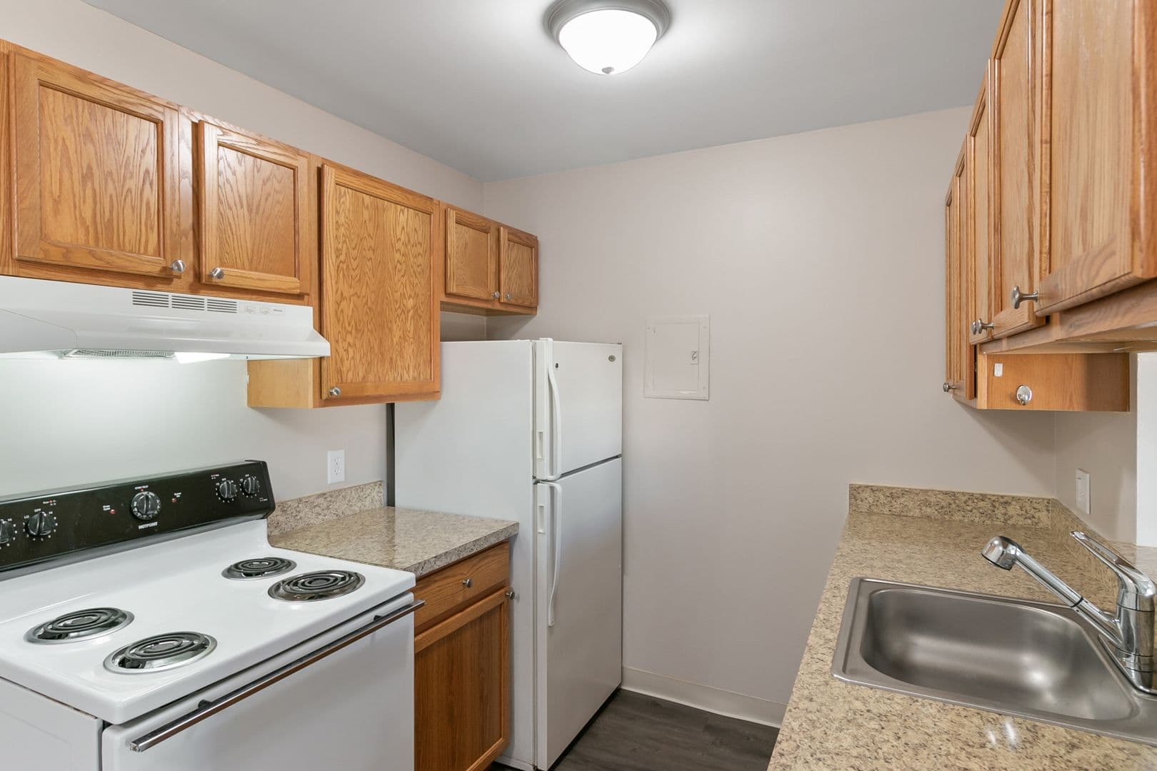 Howell Apartment: 428 Greenwich Drive